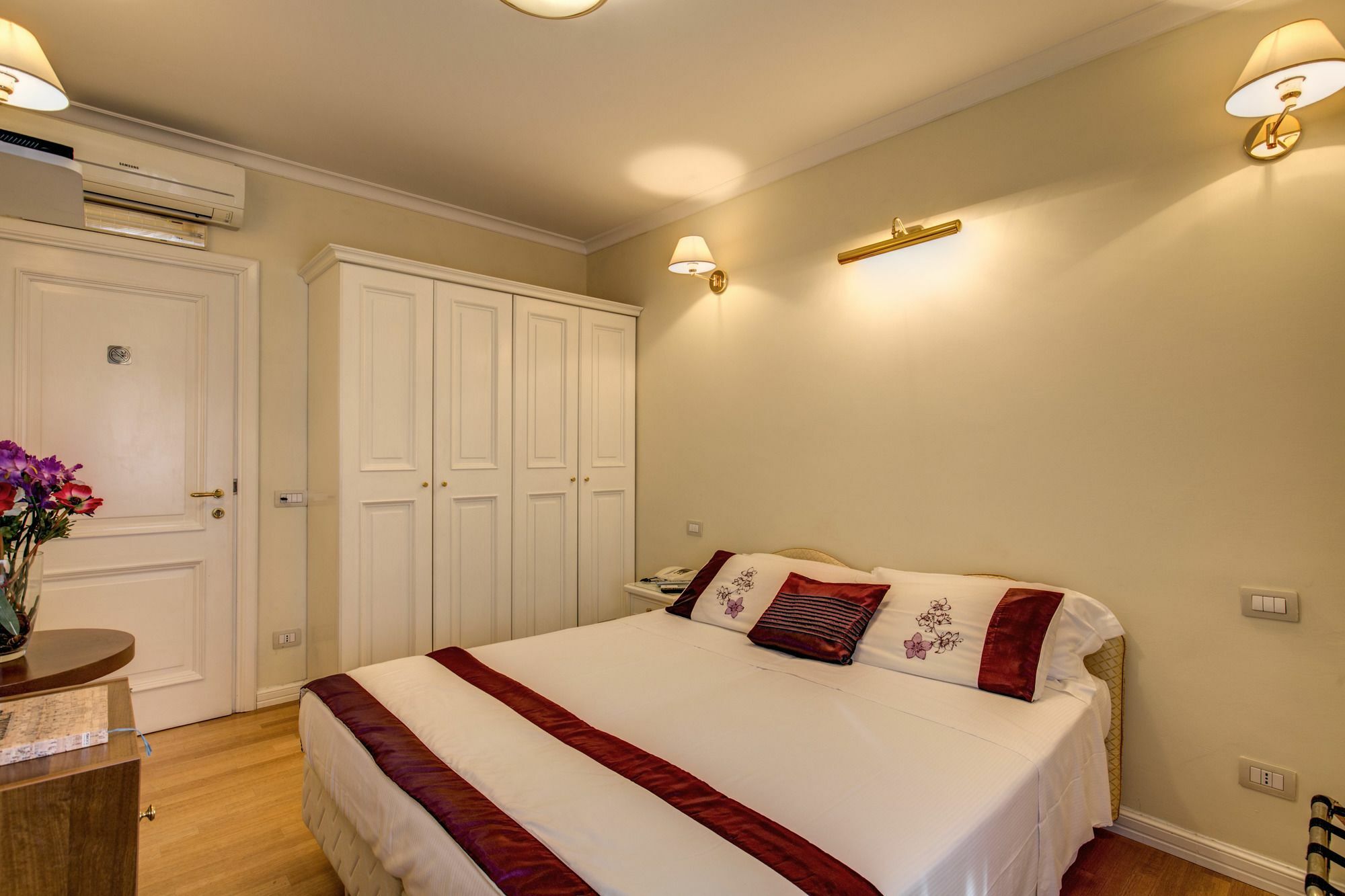 Flann O'Brien Rooms Рим Екстер'єр фото
